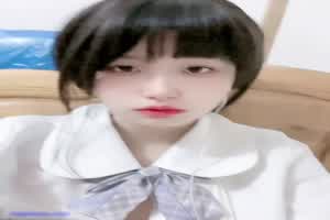 门事件 比心陪玩 小雪 天真无邪的脸庞 楚楚动人极品s级萝莉 炒鸡可爱的小嫩妹  背景图片