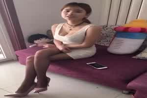 武汉南湖校区的清纯学妹，技术活不错  背景图片