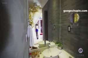 精品秀人网果哥出品-最新极品嫩模颜瑜D奶爆乳空姐制服诱惑  背景图片