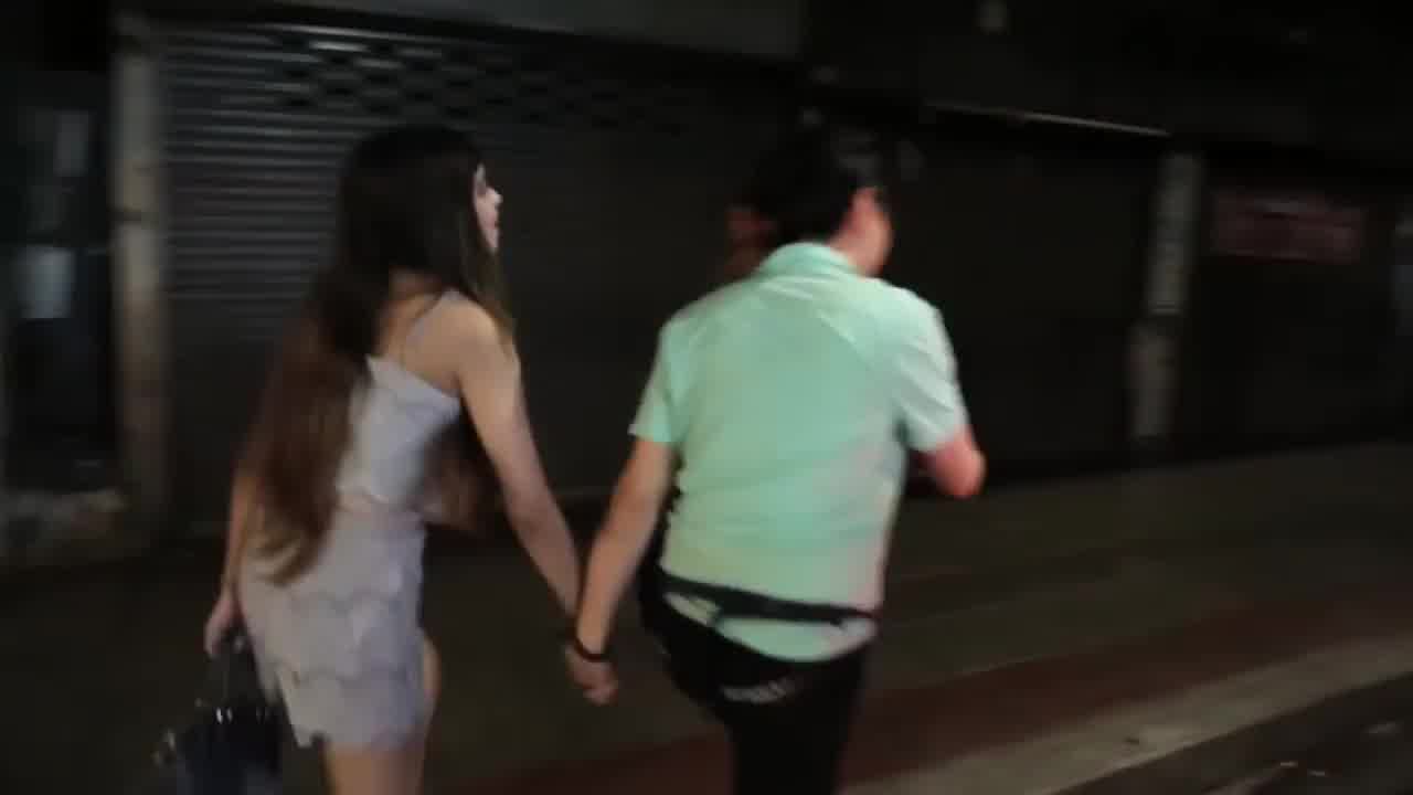  小鹏奇啪行第一季.第1集.1080P.S01E01.泰国红灯区初探访,NANA历险记 的剧照9