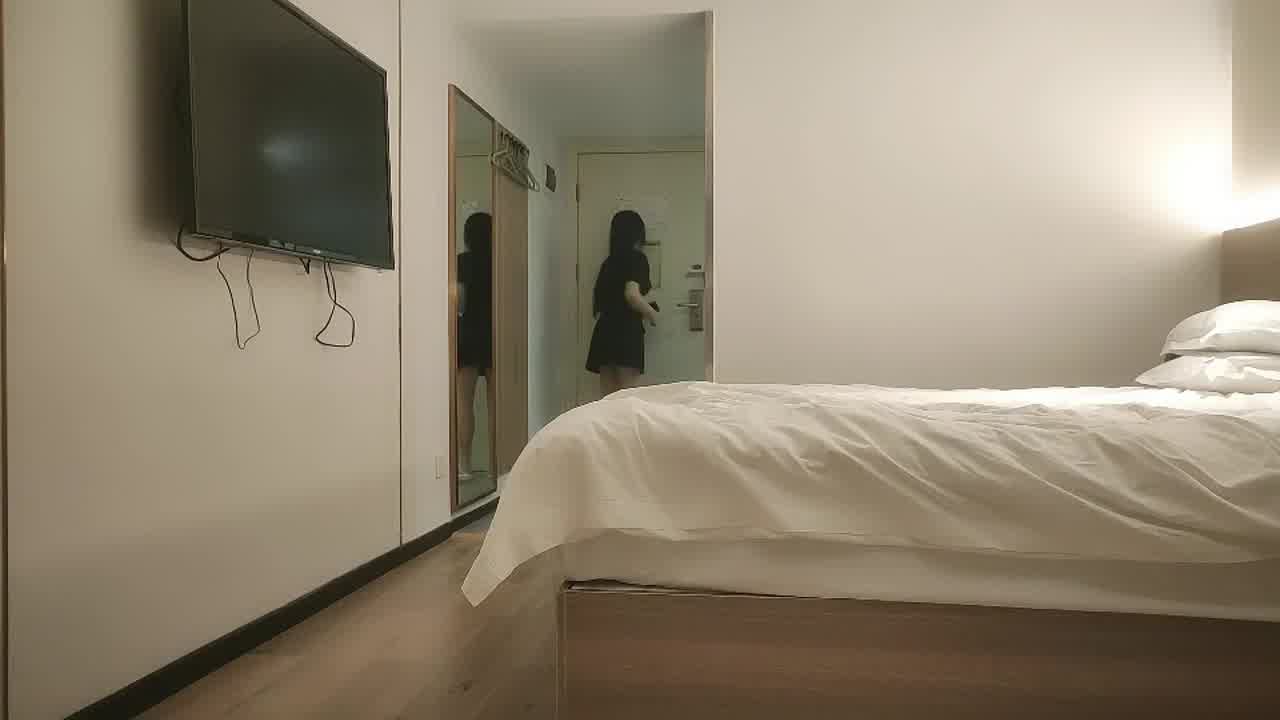  大奶骚妹，性格很好身材丰满，主动调情深喉‘啊舒服用力’被操的娇喘不停，奶子哗哗，太爽了！ 的剧照7