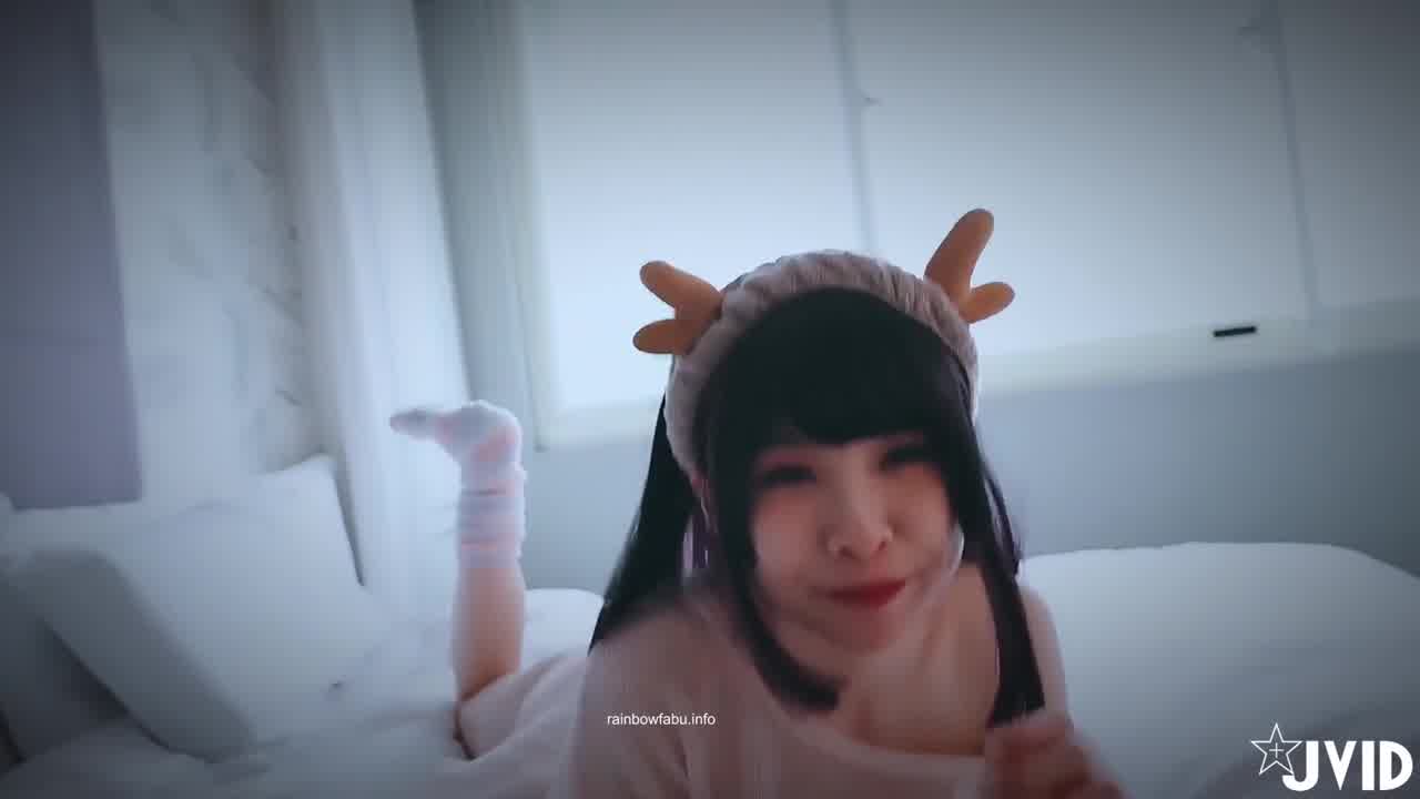  jvid 雪白小鹿那对巨乳若隐若现 的剧照6