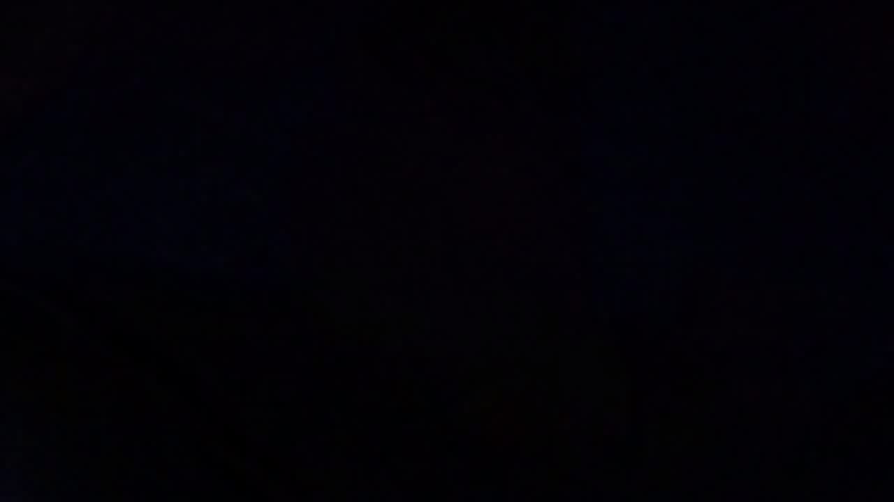  【偷拍裙底系列】神人偷拍05 的剧照5