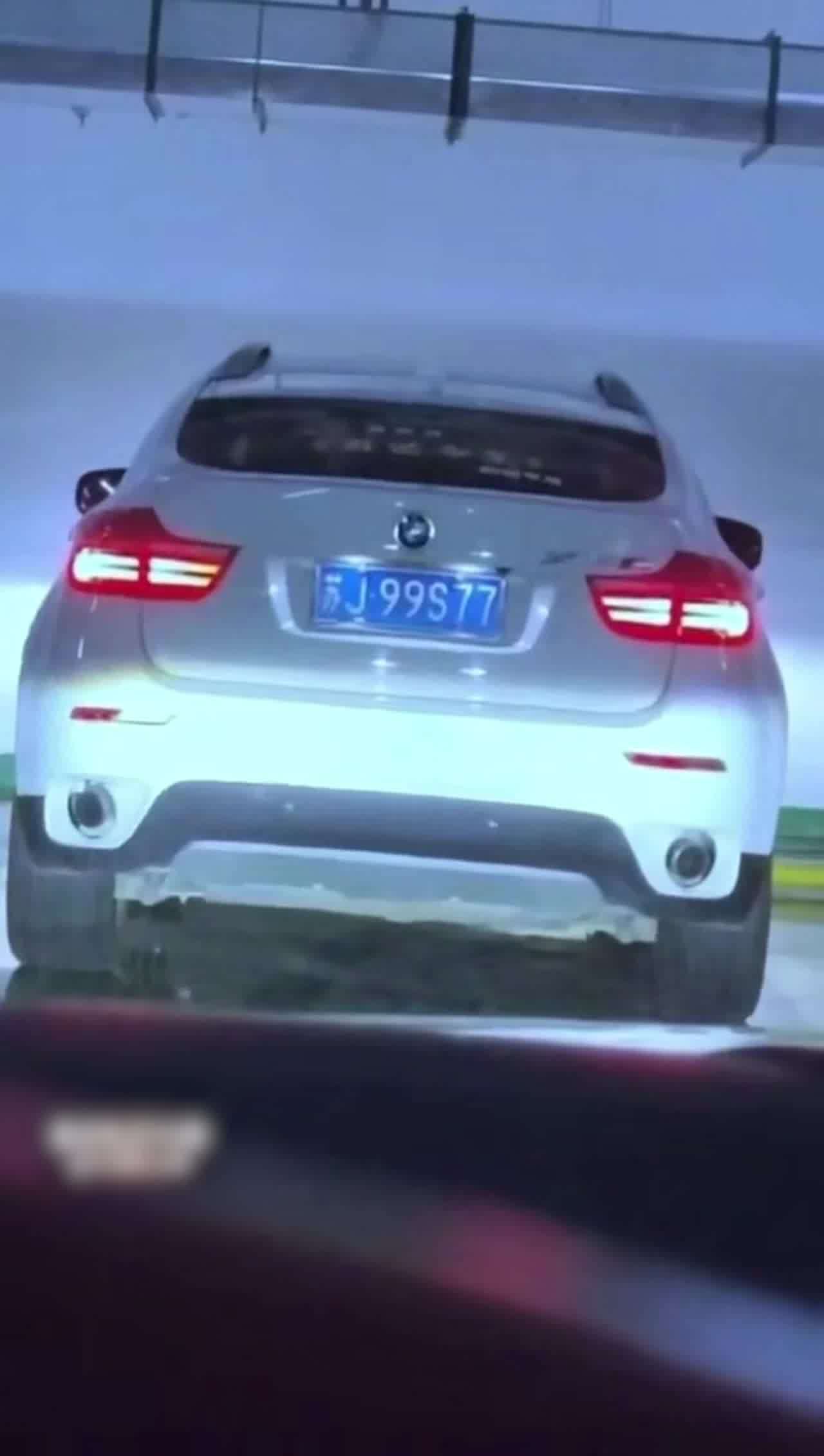  门事件 盐城宝马哥车震瓜 的剧照2