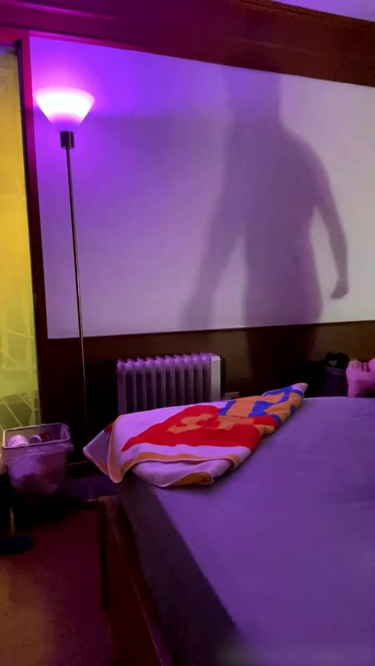  宝岛信义大种马『赵X廷』约炮21y学生妹私播 的剧照4