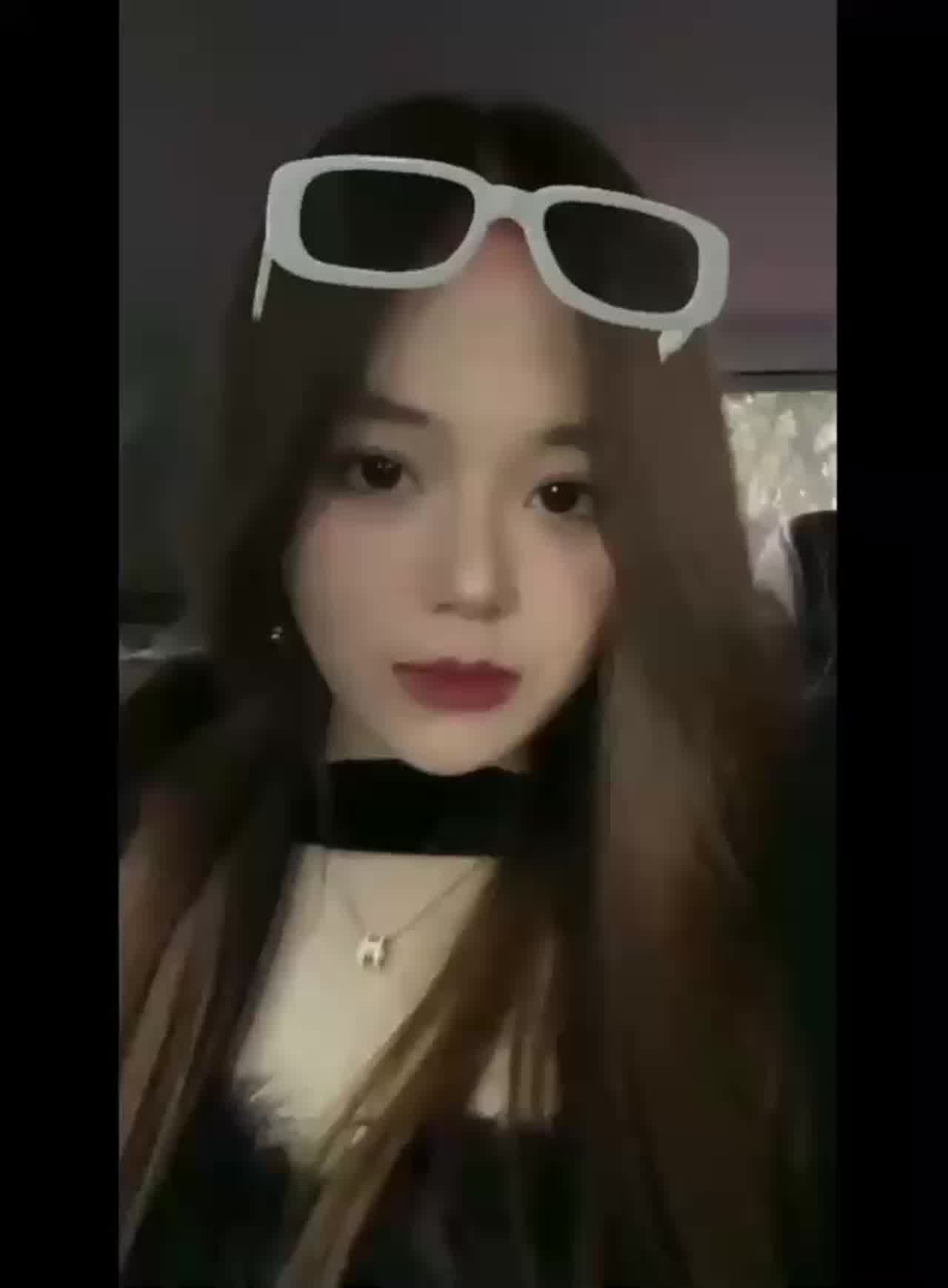  健身房勾引教练偷情，被教练老婆发现曝光 的剧照6