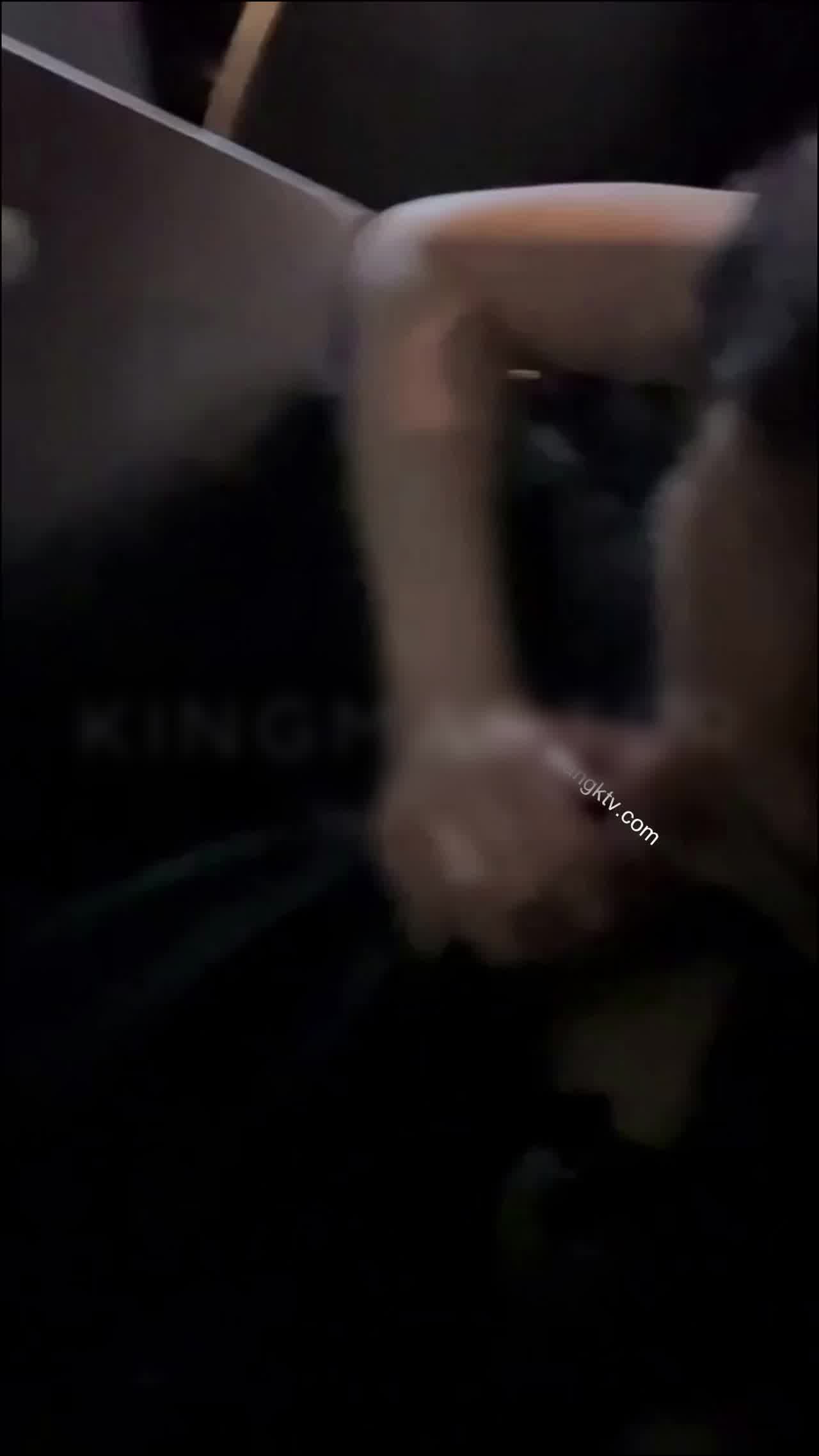  推特 Kingmaster 女友一副骚样就是欠干 的剧照5