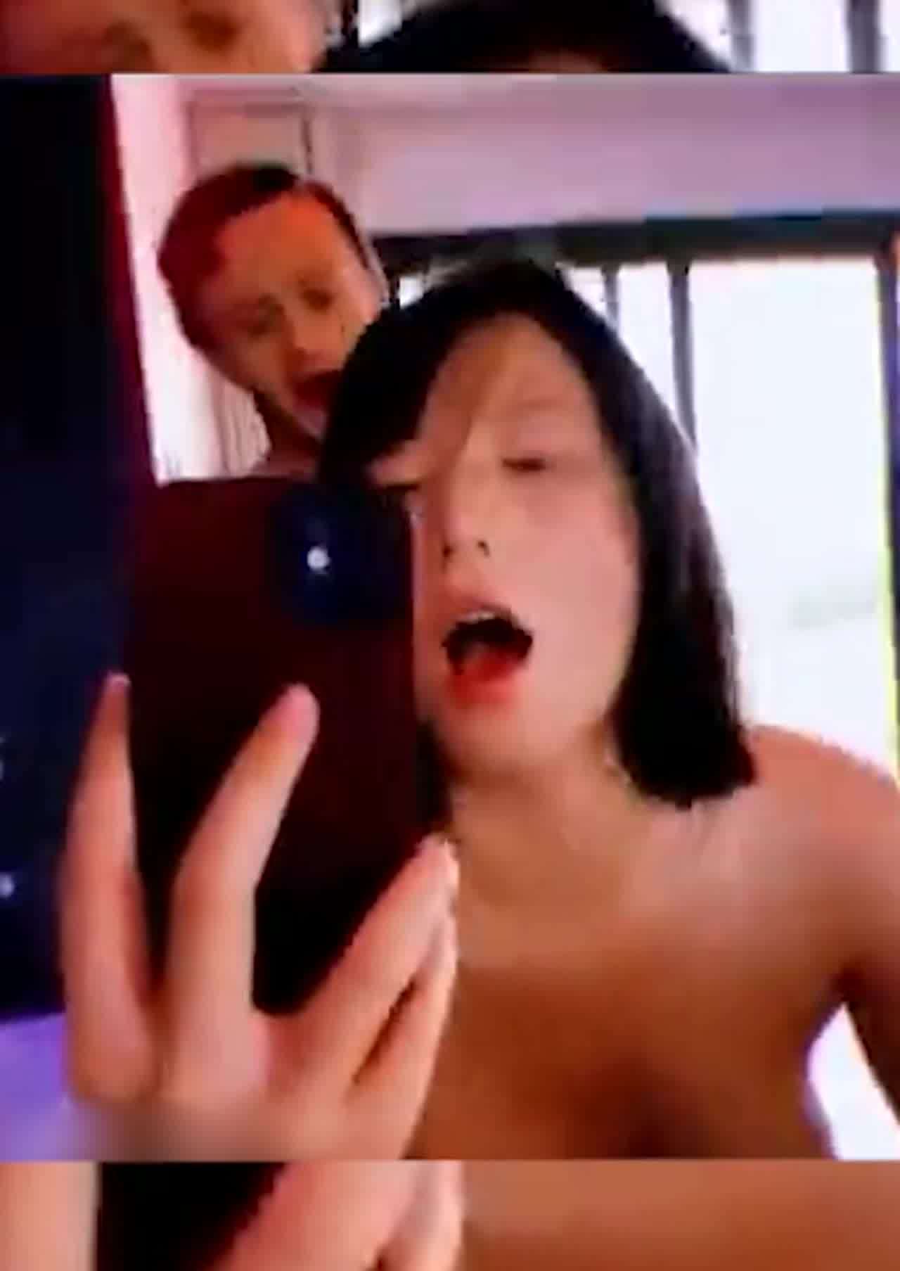  大奶正妹被洋屌大力啪啪啪 的剧照2