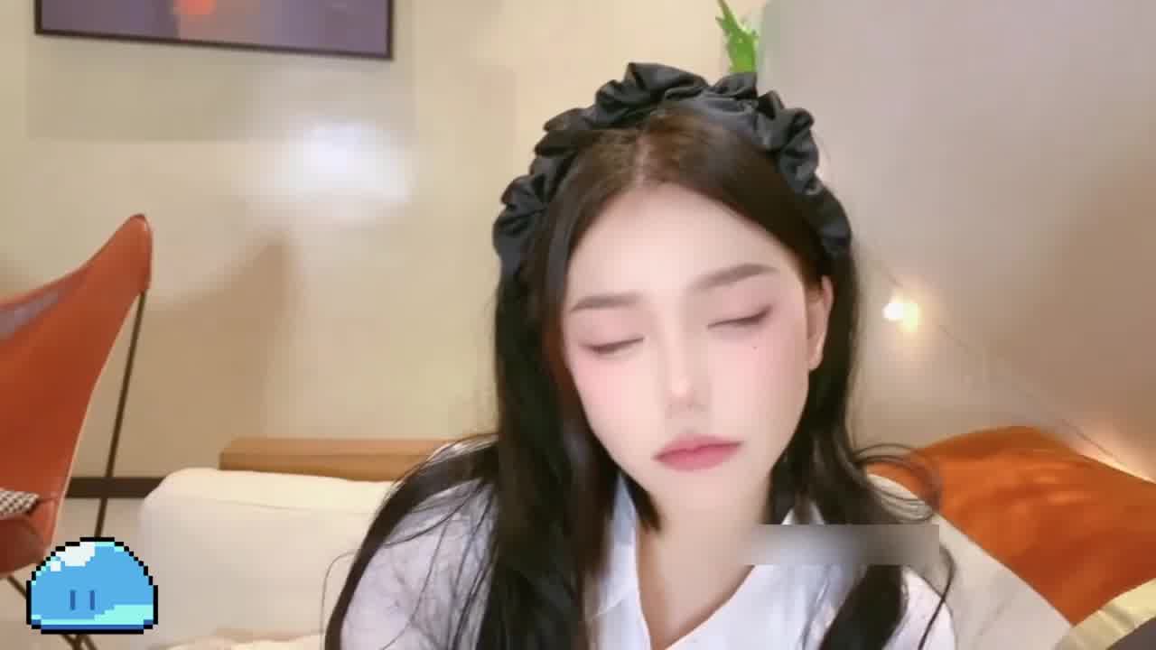  欲梦真实剧情改编-男友沉迷打游戏，女友无聊勾引朋友，爱打游戏的男朋友一定要注意了 的剧照3