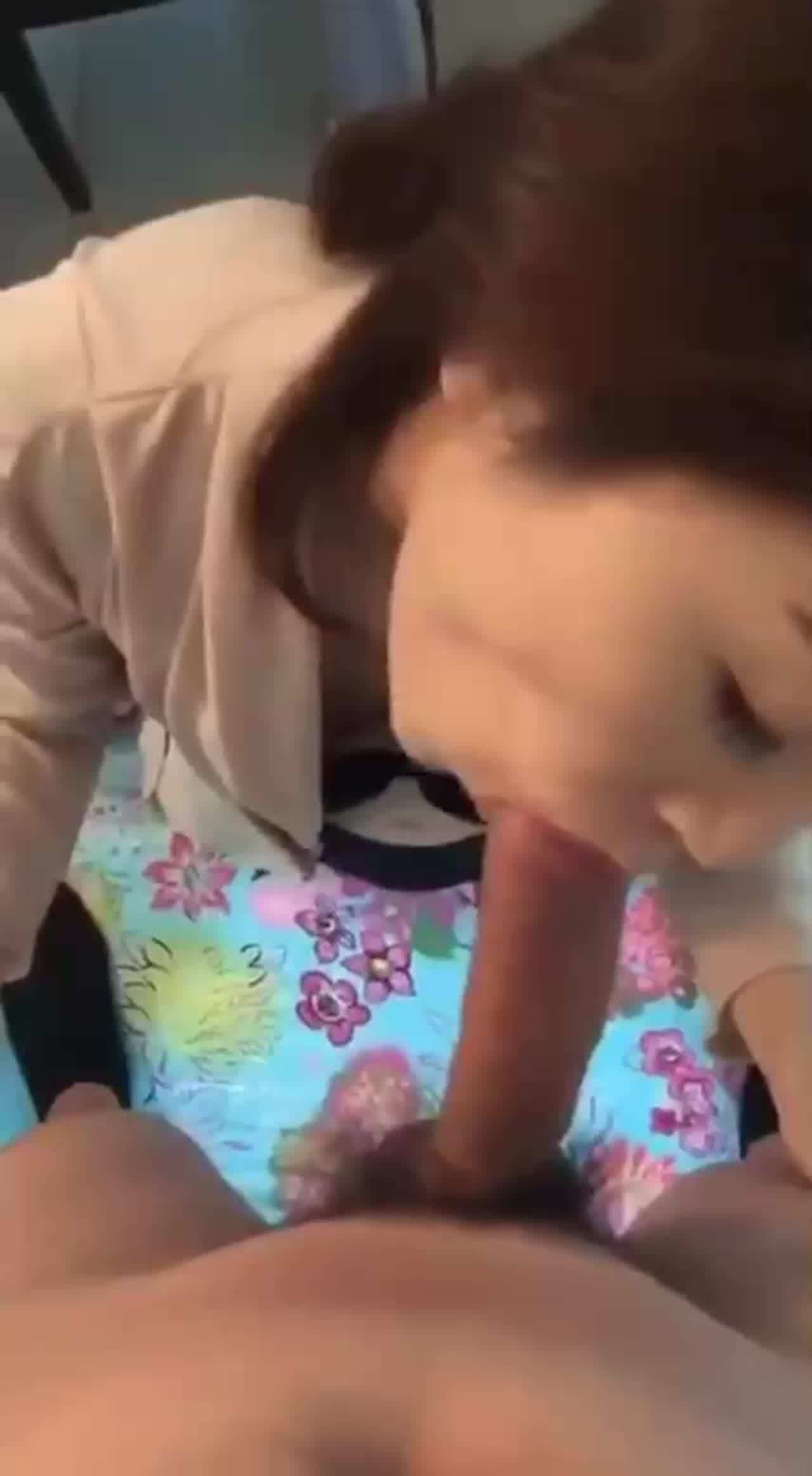  淫荡骚妻上班受气 回家渴求大肉棒安慰 的剧照5