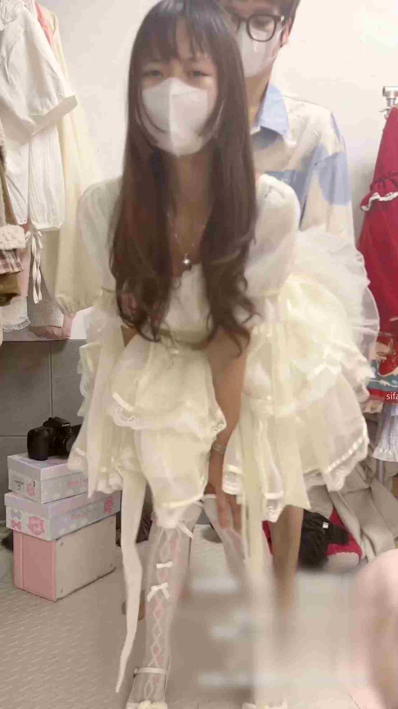  叛逆情侣 主打就是叛逆 这样才好玩 的剧照4