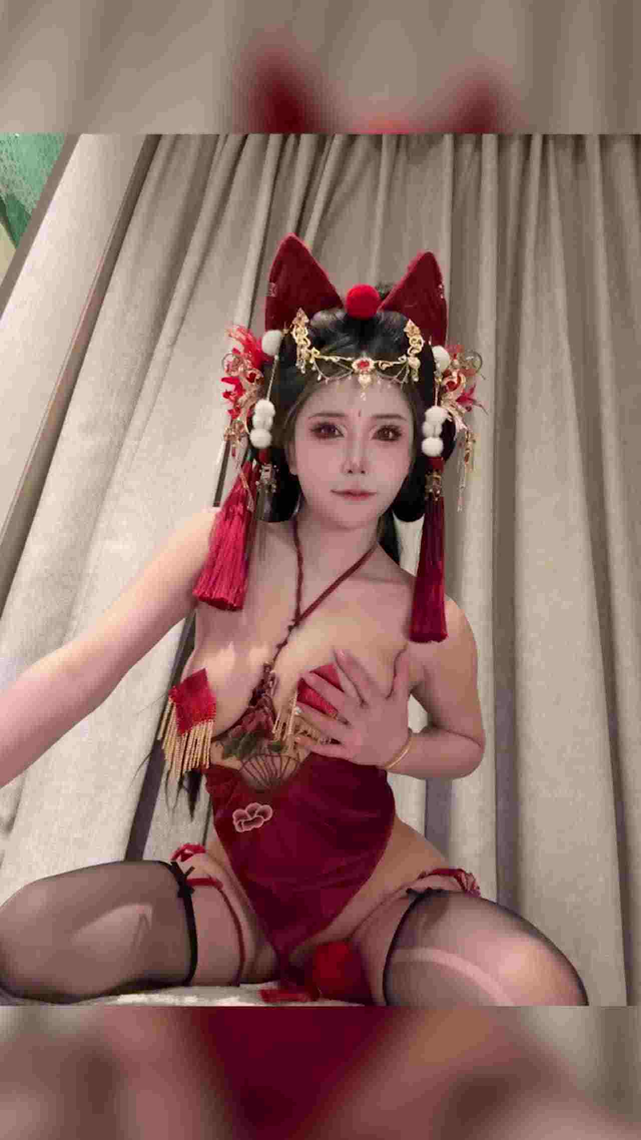  这妖艳的魅狐狸看老衲的肉棒制服妳 的剧照6