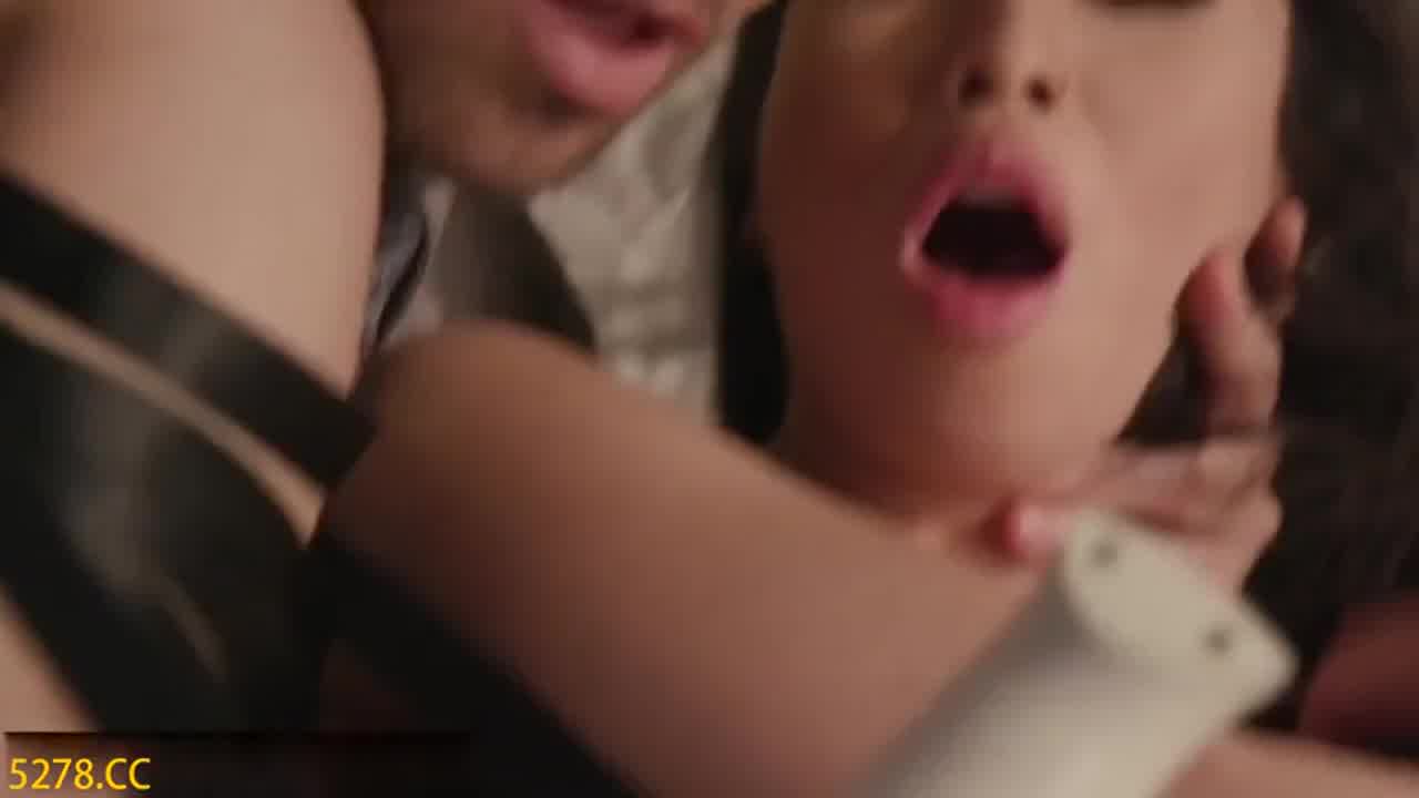  全程高能，身材火辣的华裔美眉李彩斐被洋老外捆绑做爱颜射 的剧照2