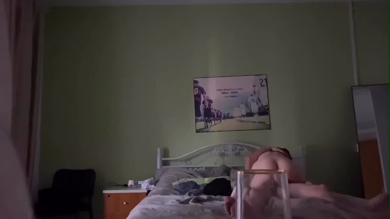  强行推倒没有思想准备的小姐姐直接开操 的剧照7