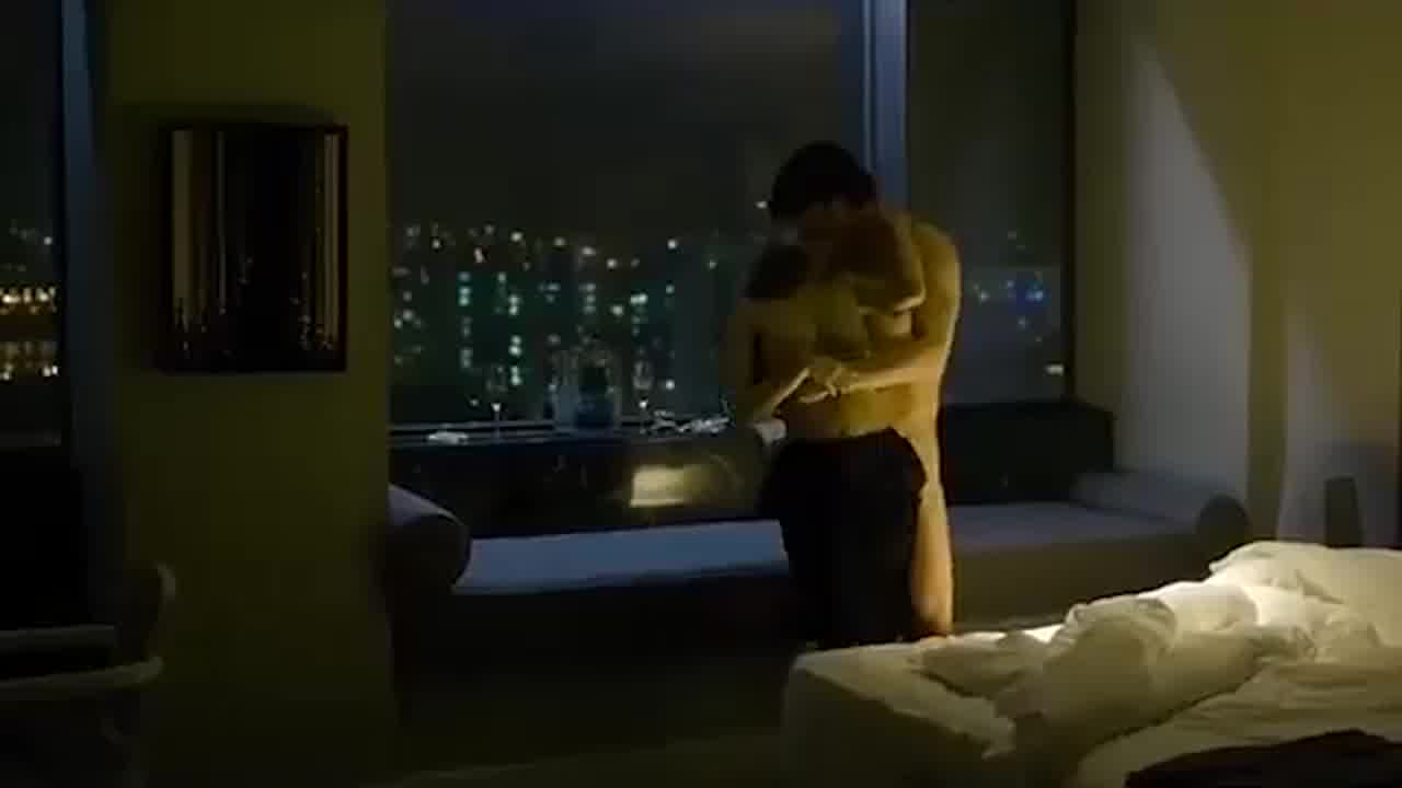  韩国男神郑雨盛三级片荷尔蒙爆棚！ 的剧照6