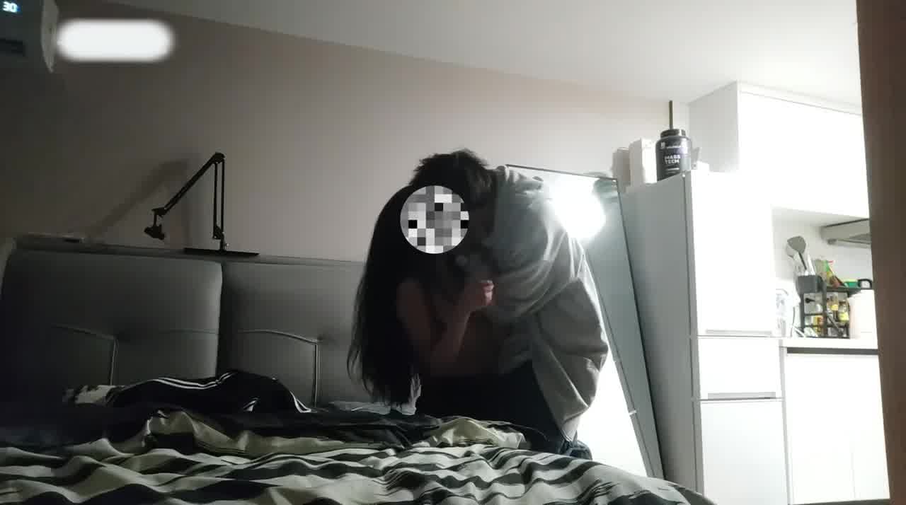  【卧槽你好大！强上看到鸡巴态度反转】半年没做的醉酒美女，被真实暴力强上，全程惨叫还让男主用力扇她！ 的剧照5