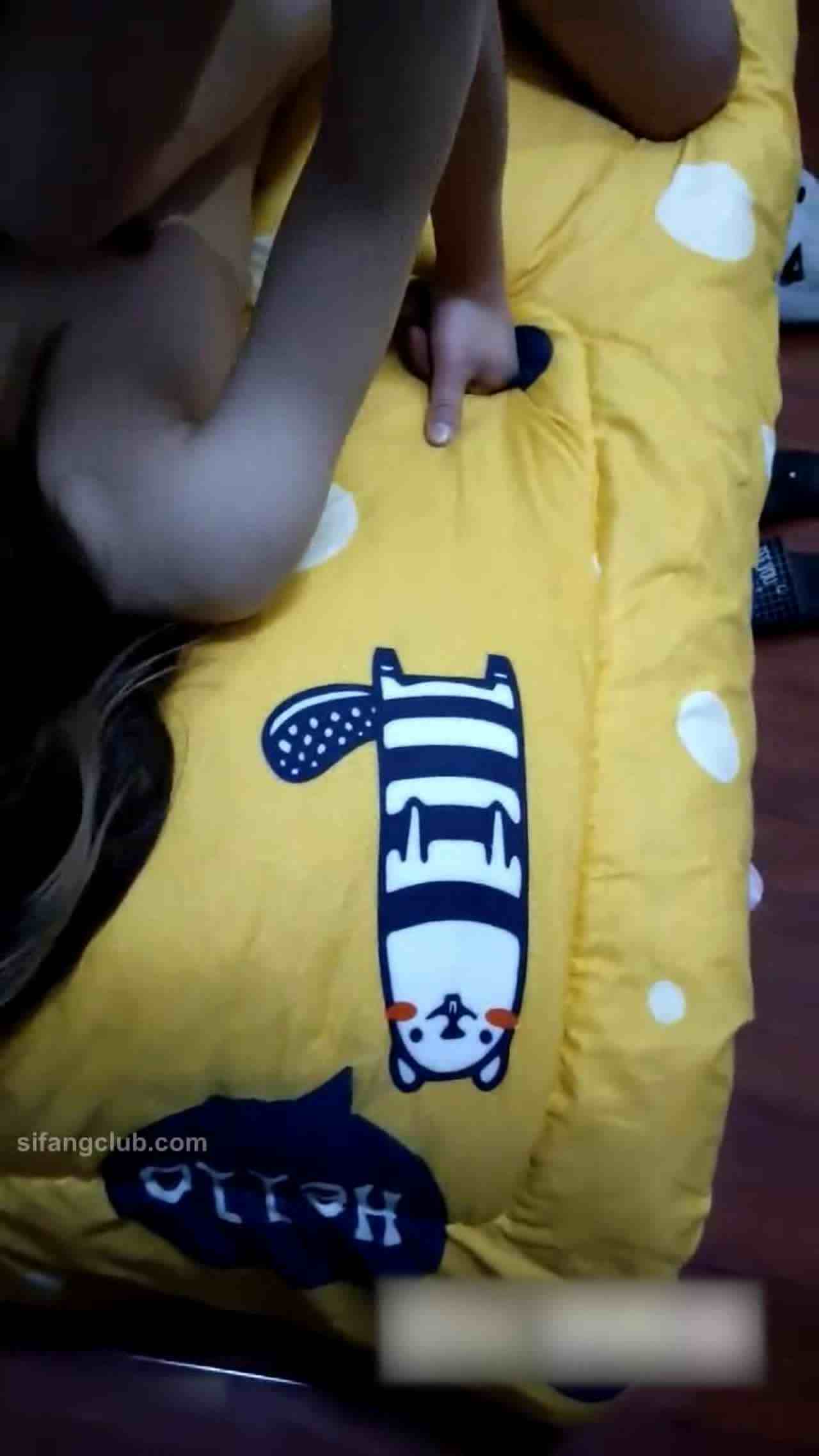  露脸经典 强制插入 的剧照6