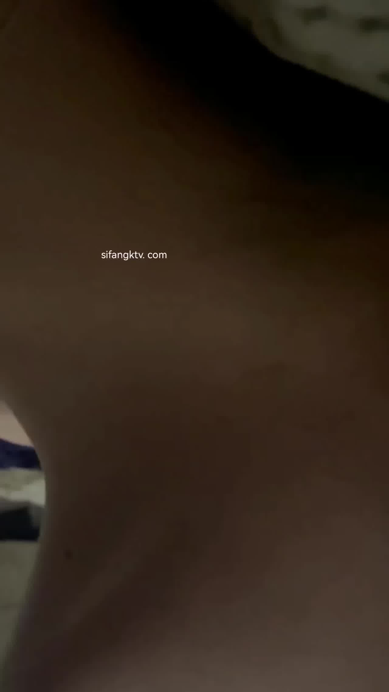  曝光流出博洛尼亚大学留学生 阮如意 回国后被下药玩弄打火机 剪刀 牙刷尽情玩耍 的剧照7